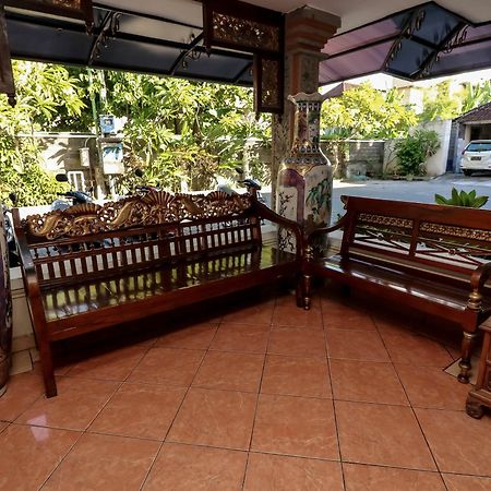 קוטה לומבוק Legian Beach Hotel מראה חיצוני תמונה